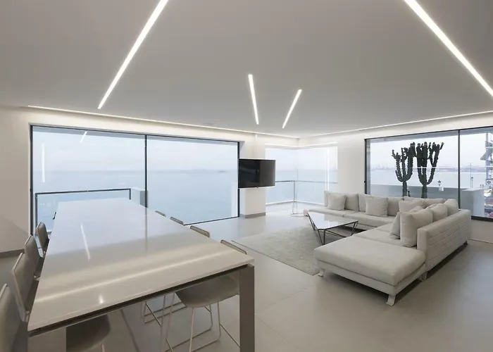 Infinity Sea View Lejlighed *