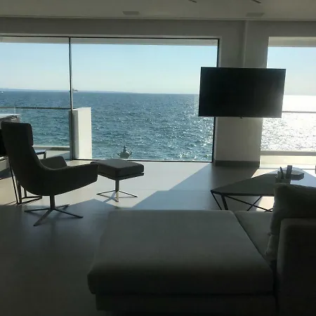 Infinity Sea View - White Tower Apartment *